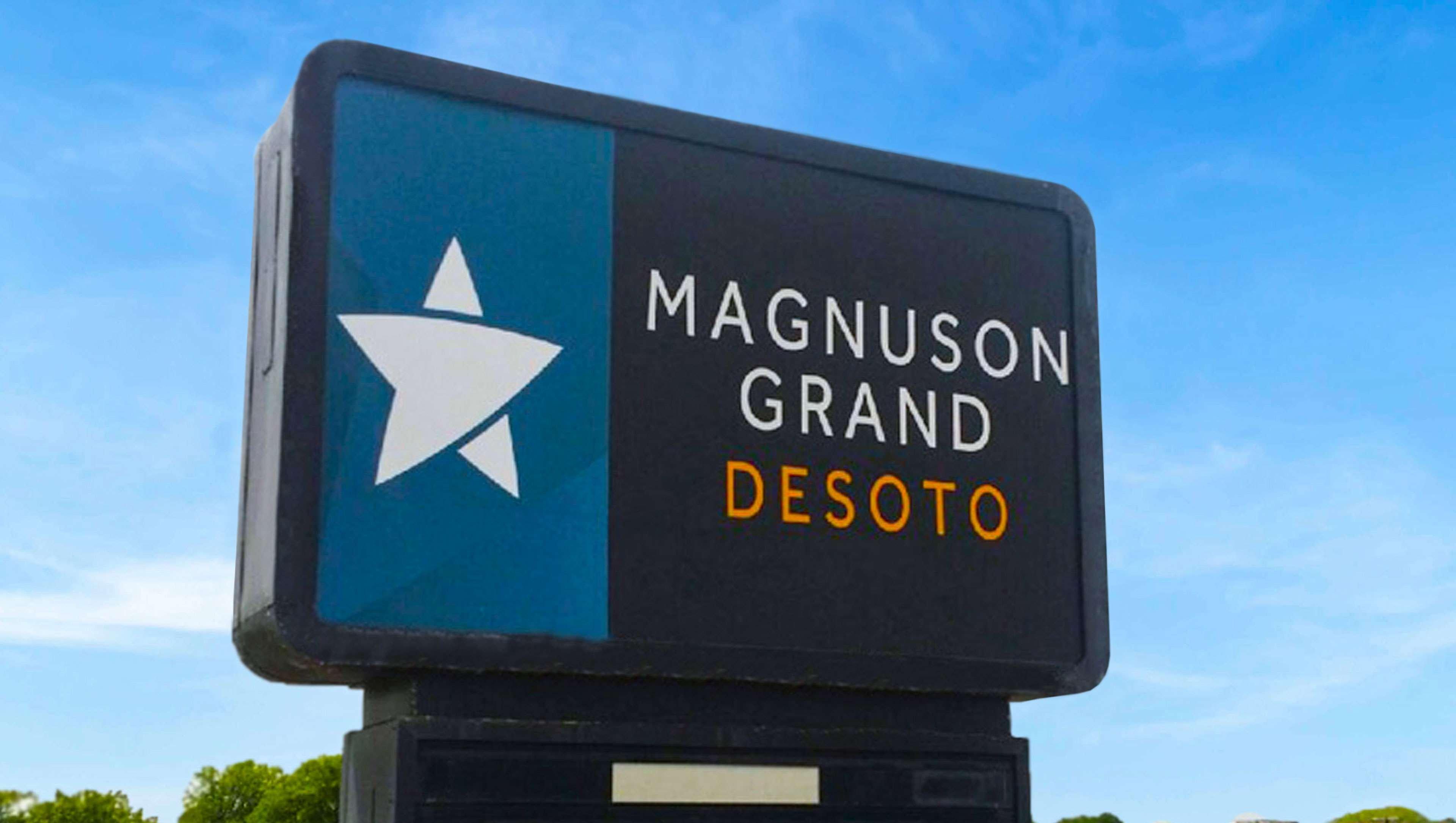 Отель Magnuson Grand Десото Экстерьер фото